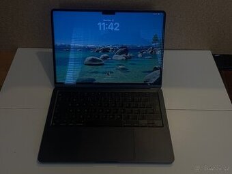 MacBook Air 13" M3 | 16GB RAM | Baterie 99% | 70W adaptér