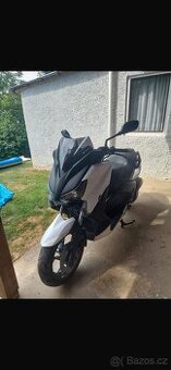 Yamaha xmax 125