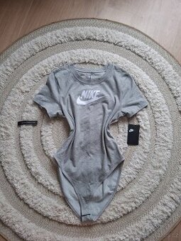Šedé body Nike - 1
