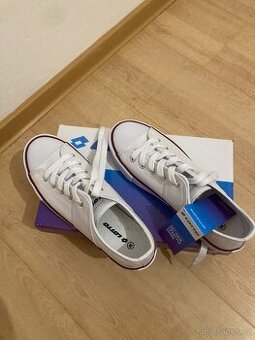 Nové tenisky vel.38 - 1