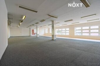 Pronájem komerční Obchodní prostory, 753㎡