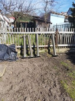 4 X brankové sloupky kovové s panty