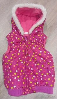 Zateplená vesta F&F 3 kusy