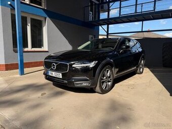 Volvo V90 Cross Country D4 AWD 140 kW - servisní historie
