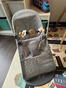 Lehatko/houpatko BabyBjörn včetně příslušenství
