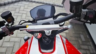Ducati Monster 1200r