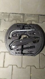 Hever/zvedák,klíč,tažné oko,polystyrén-R16