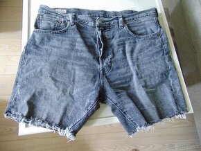 Levi Strauss - 1
