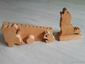 Stojánky na tužky, pastelky