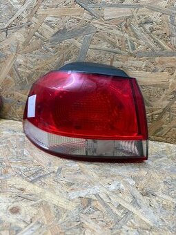 Leve zadni svetlo Vw Golf 6