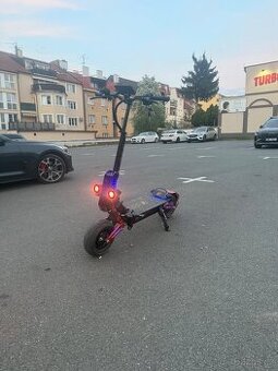Elektrická koloběžka Obarter D5 NOVÁ (250km nájezd)