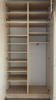 Skříň 120x256x48 cm
