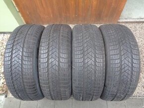Zimní pneu 225/60/18 R18 Pirelli - DEMO