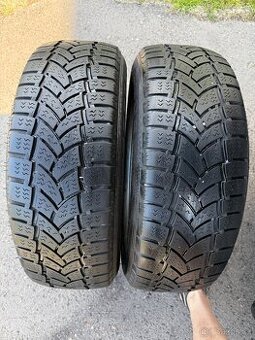 2x zimní pneu Vredestein 215/65 R16 C 109/107 R