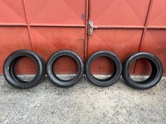 Prodám gumy 235/45/18 Continental.