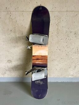 Snowboard Stuf Silencer 139 – super stav, ideální pro začáte