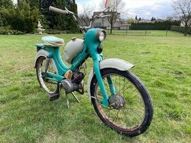 Stadion S22, původní stav, motor se točí, r.v.1961