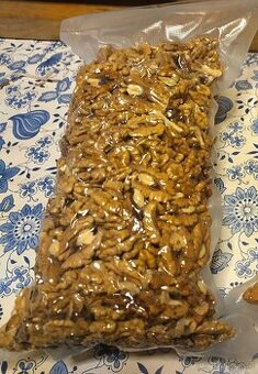 🌰 Loupané vlašské a lískové ořechy