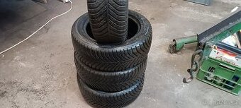 Pneu 215/55/16 Goodyear