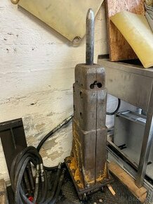 Bourací kladivo Indeco HP 200