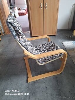 dětské dřevěné houpací křeslo Ikea