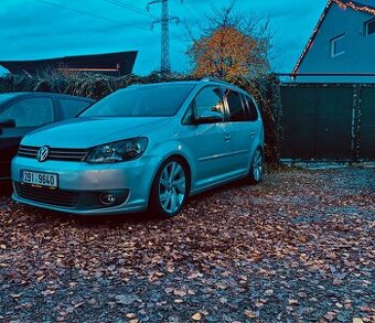 Volkswagen Touran 2.0TDI HIGHLINE 7míst