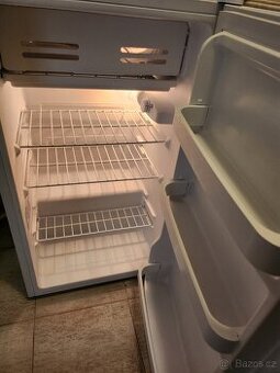 Malá lednička zn. Comfee - 93 l