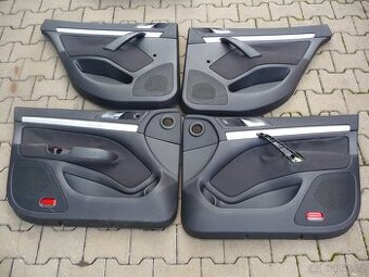 OCTÁVIA 2 COMBI - DVEŘE,TAPCE,ZRCÁTKO