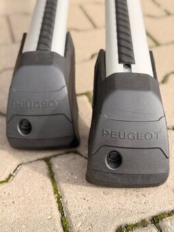 STŘEŠNÍ NOSIČE PEUGEOT 3008 a 5008 S TYČEMI