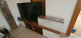 Tv stěna