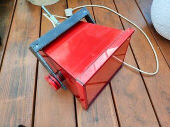 Světlo do fotokomory