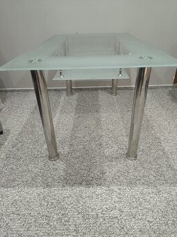 Jídelní stůl skleněný 150 x 90