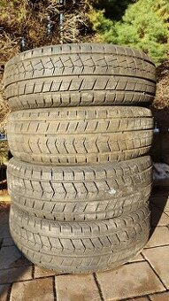 Pneu zimní, 4 ks, rozměr 205/60/16, 96H, zn. ARIVO, 2023