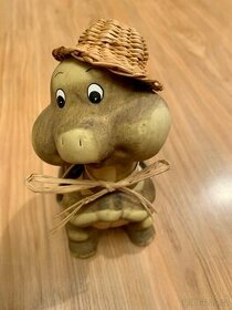 Keramická dekorativní soška želvy (výška cca 16 cm)