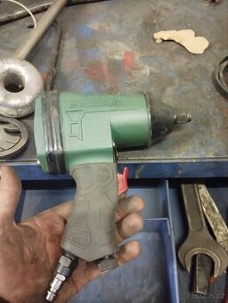 Parkside rázový utahovák - 1