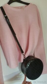 kabelka kulatá černá