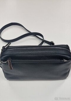 Nová kožená kabelka