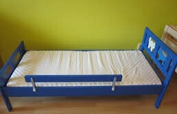Dětská postel ikea modrá