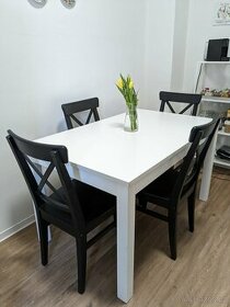 Kuchyňský stůl Ikea Laneberg
