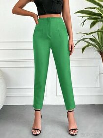 Nové společenské kalhoty výrazně zelené barvy, vel. L