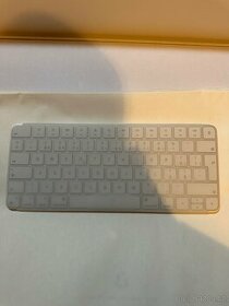 Apple klávesnice - 1