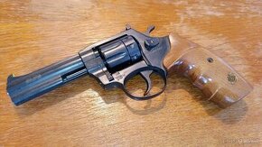 Flobert revolver ALFA 641 cal. 6mm - černý/dřevo