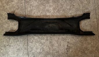 Kryt pod čelní sklo BMW E90