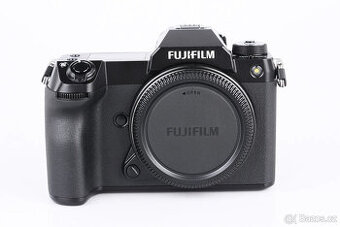FUJIFILM GFX 100s + samostatně GF 32-64 MM + pancake GF 50
