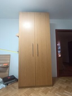 Skříň za stovku a odvoz