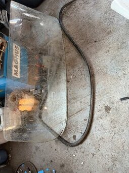 Prodam celni sklo skoda 1203