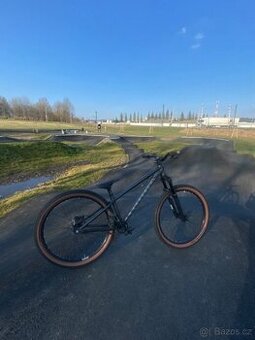 Dirt kolo commencal