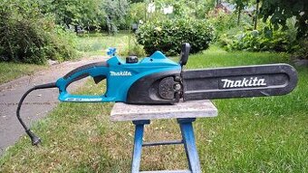 Elektrická pila Makita