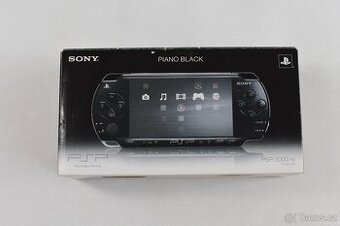 Sony Playstation Portable PSP 2000 Piano Black