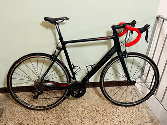 KARBONOVÉ SILNIČNÍ KOLO: CANYON ENDURACE CF